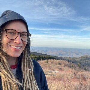 Meet your Posher, Katherine M. ( Katie May)